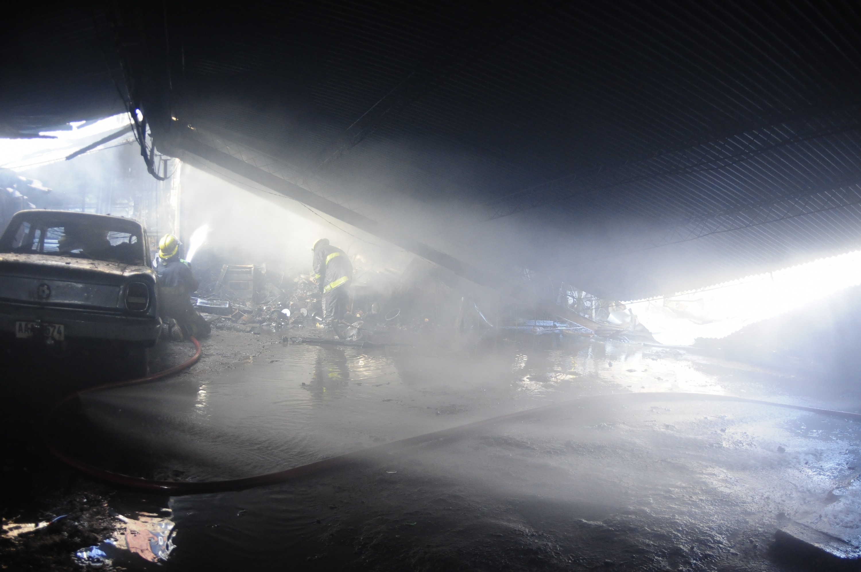 Incendio en complejo de viviendas en Verdisol. Foto: Fernando Ponzetto