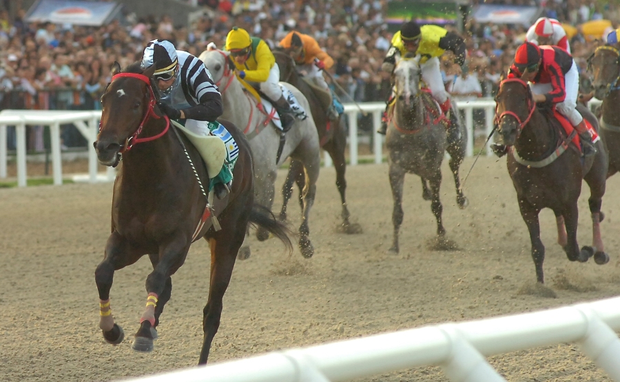 El eterno femenino de una imaginativa pintora