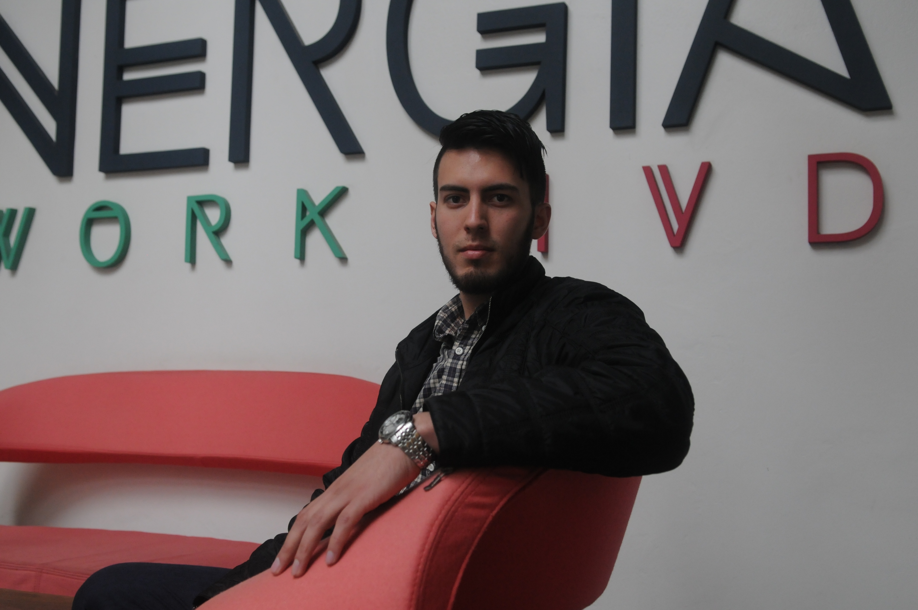 El eterno femenino de una imaginativa pintora