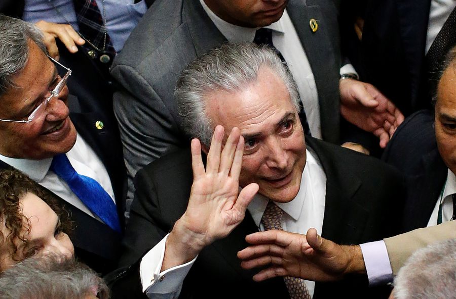 El eterno femenino de una imaginativa pintora