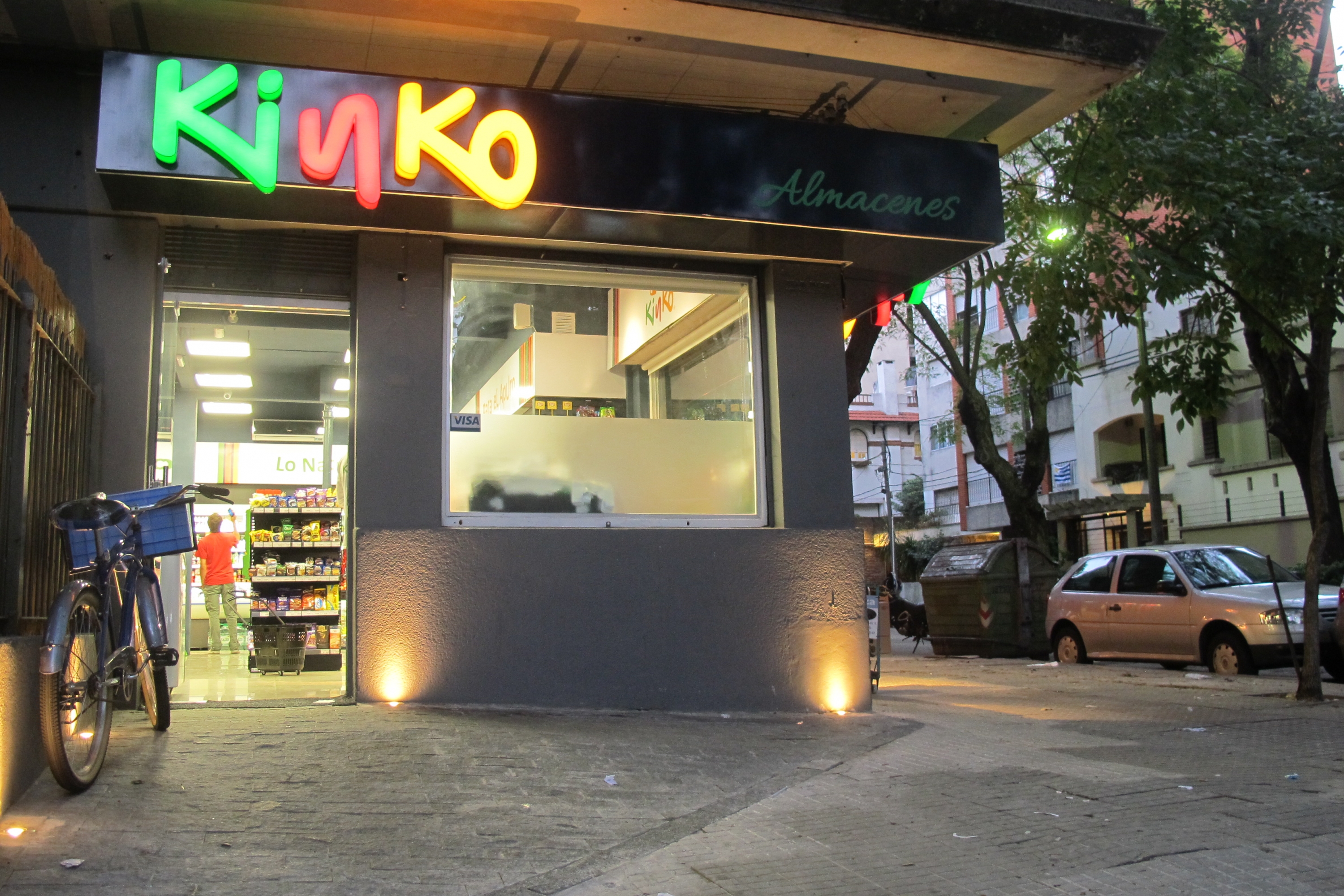 El eterno femenino de una imaginativa pintora