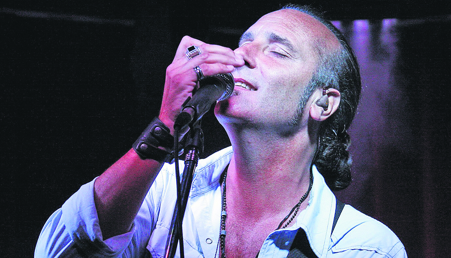 El eterno femenino de una imaginativa pintora