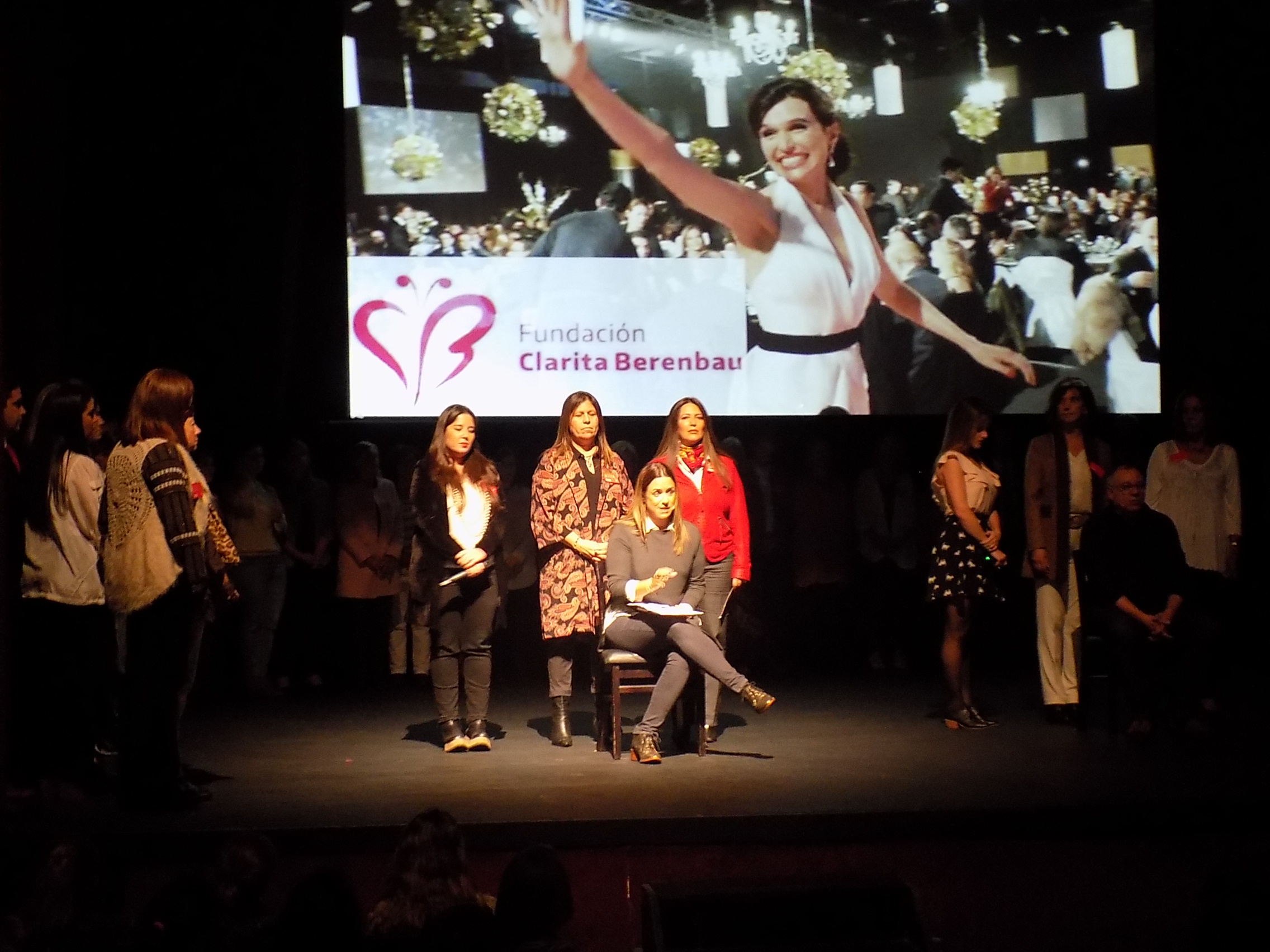 Uno de los momentos de la emotiva presentación.