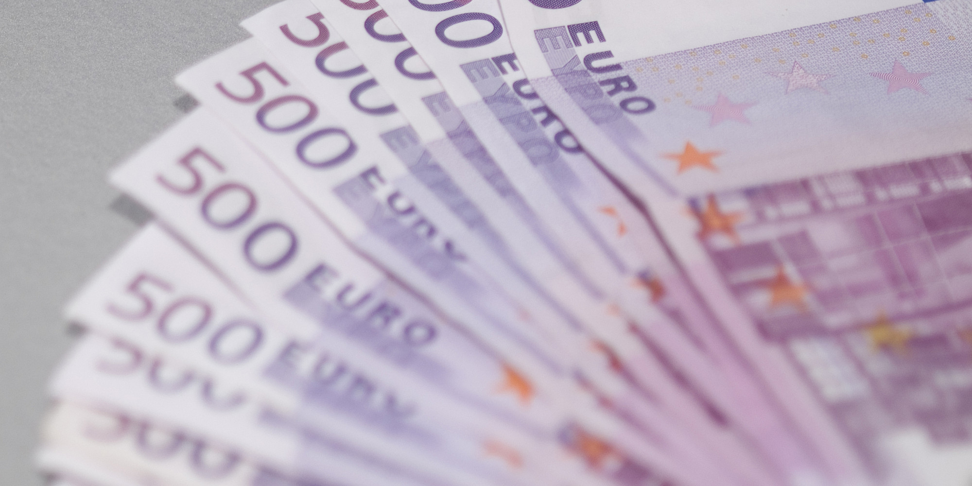 El eterno femenino de una imaginativa pintora