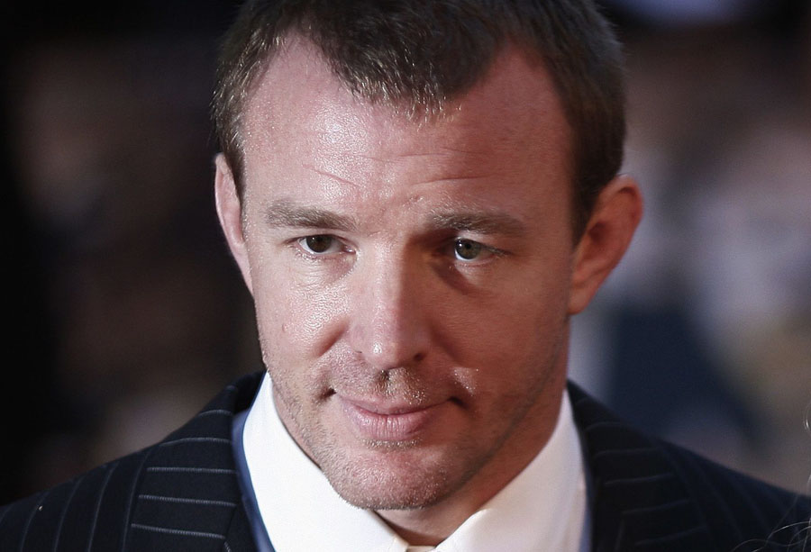 El eterno femenino de una imaginativa pintora