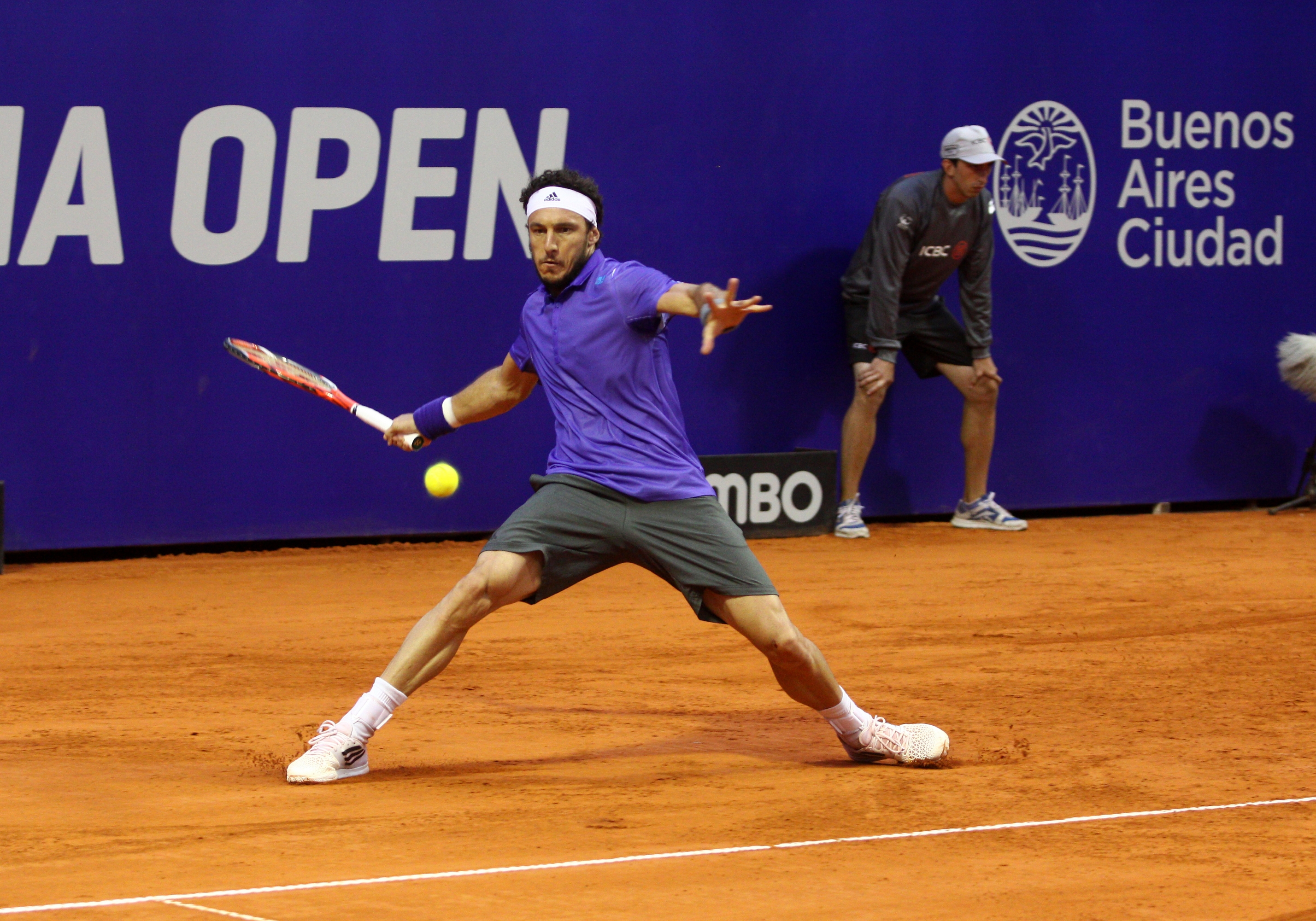 El eterno femenino de una imaginativa pintora