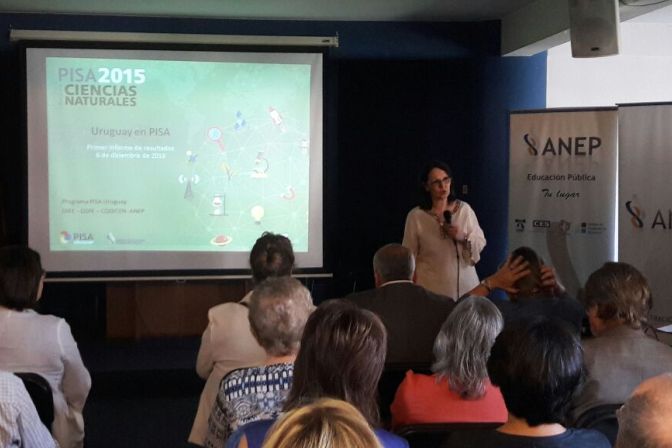 El eterno femenino de una imaginativa pintora