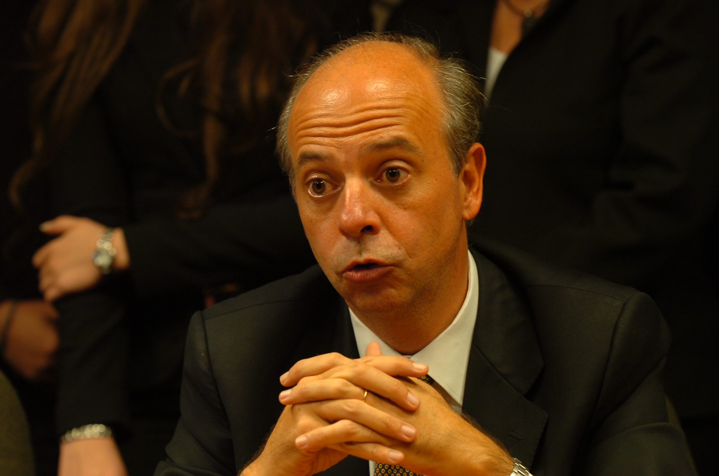 El eterno femenino de una imaginativa pintora