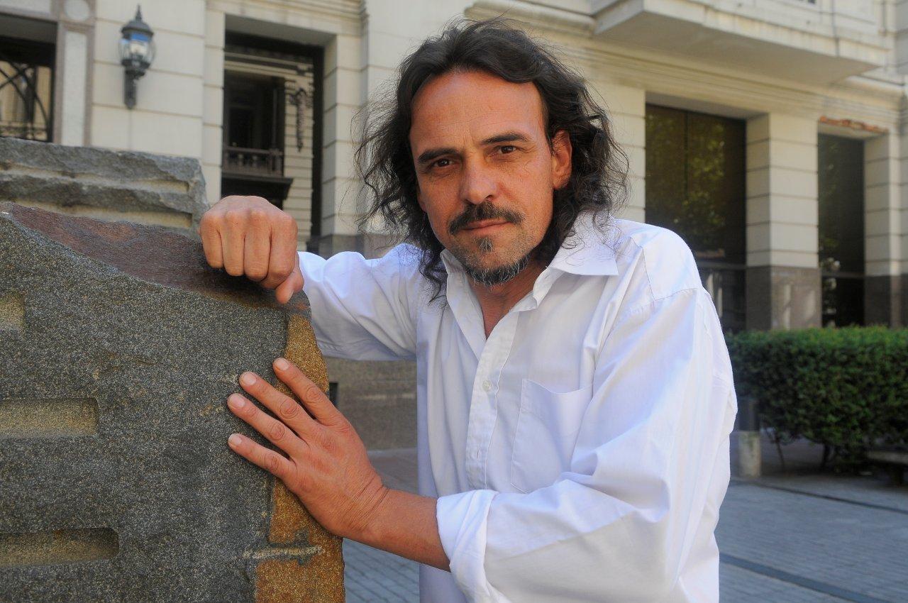 El eterno femenino de una imaginativa pintora