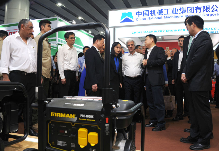 El eterno femenino de una imaginativa pintora