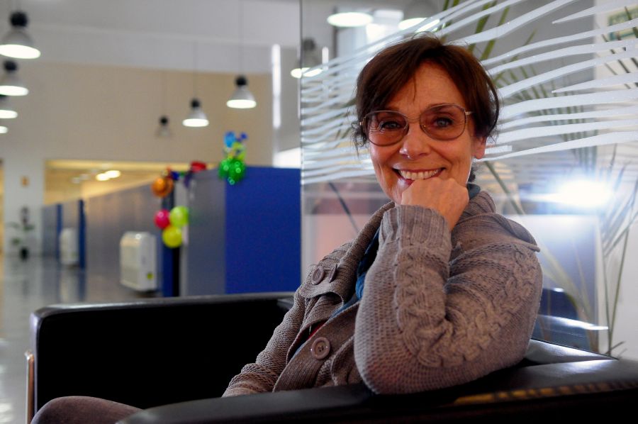 El eterno femenino de una imaginativa pintora