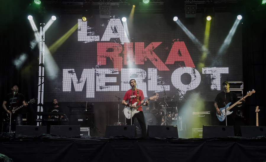 El eterno femenino de una imaginativa pintora