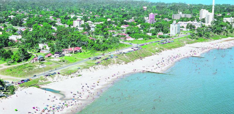 El eterno femenino de una imaginativa pintora