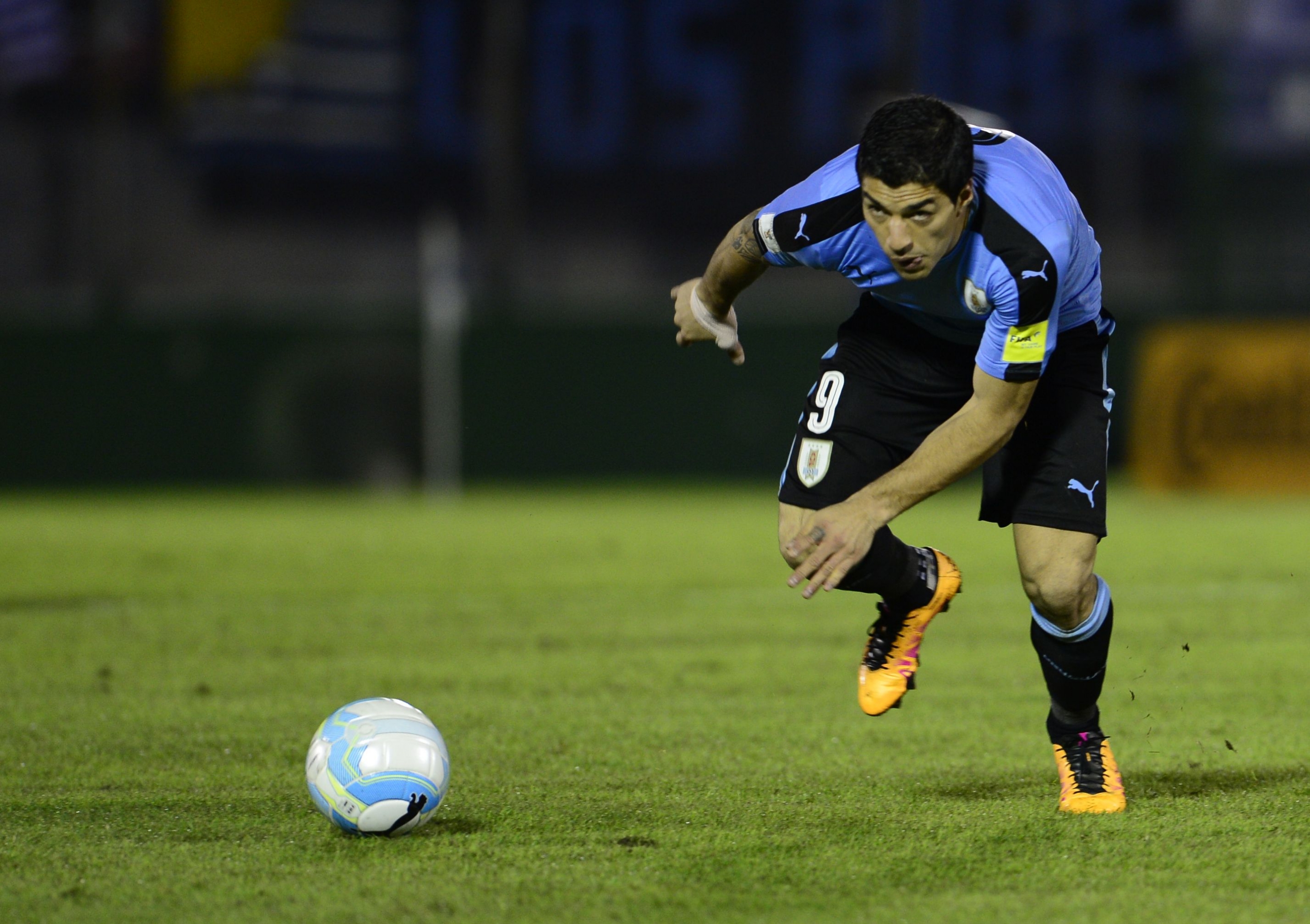 Así vivió Suárez su regreso al Centenario. Foto: Gerardo Pérez