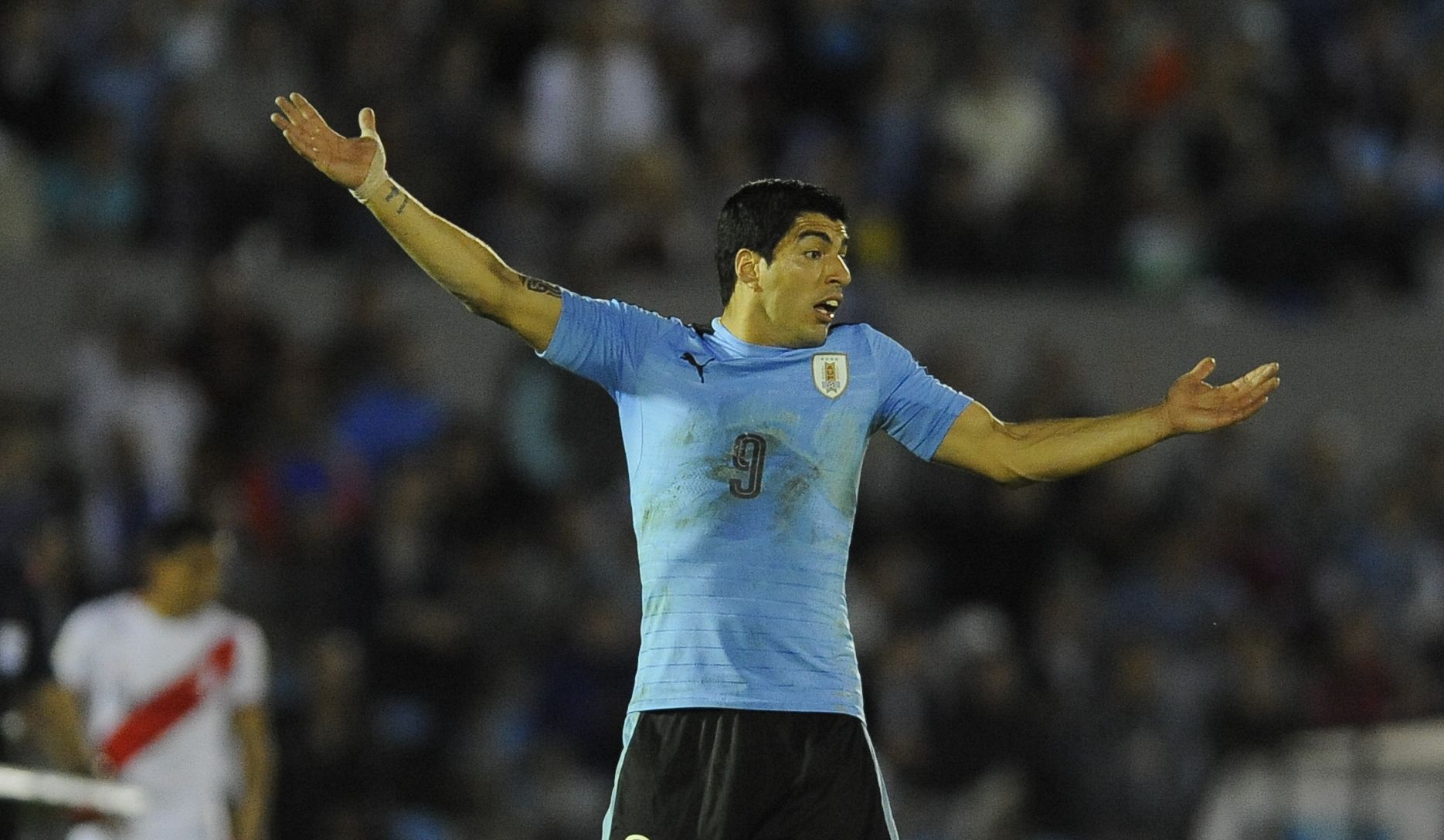 Así vivió Suárez su regreso al Centenario. Foto: Fernando Ponzetto