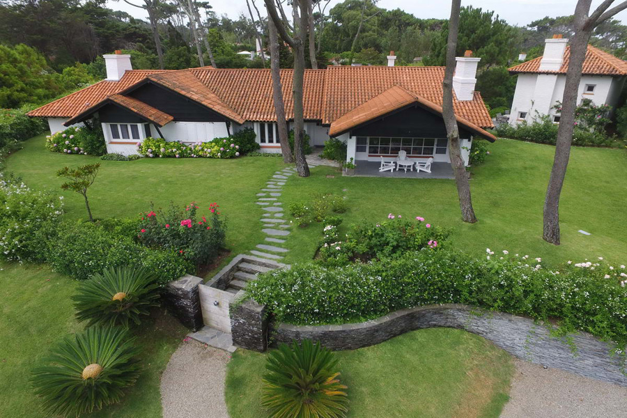 La residencia está enclavada en el Parque del Golf. Foto: R. Figueredo