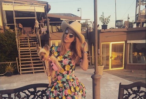 El eterno femenino de una imaginativa pintora