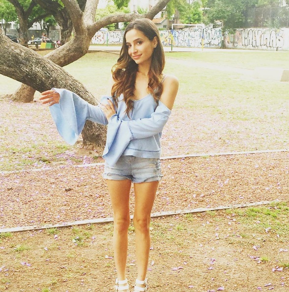 El eterno femenino de una imaginativa pintora