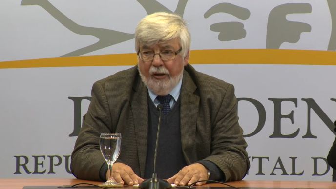 El eterno femenino de una imaginativa pintora