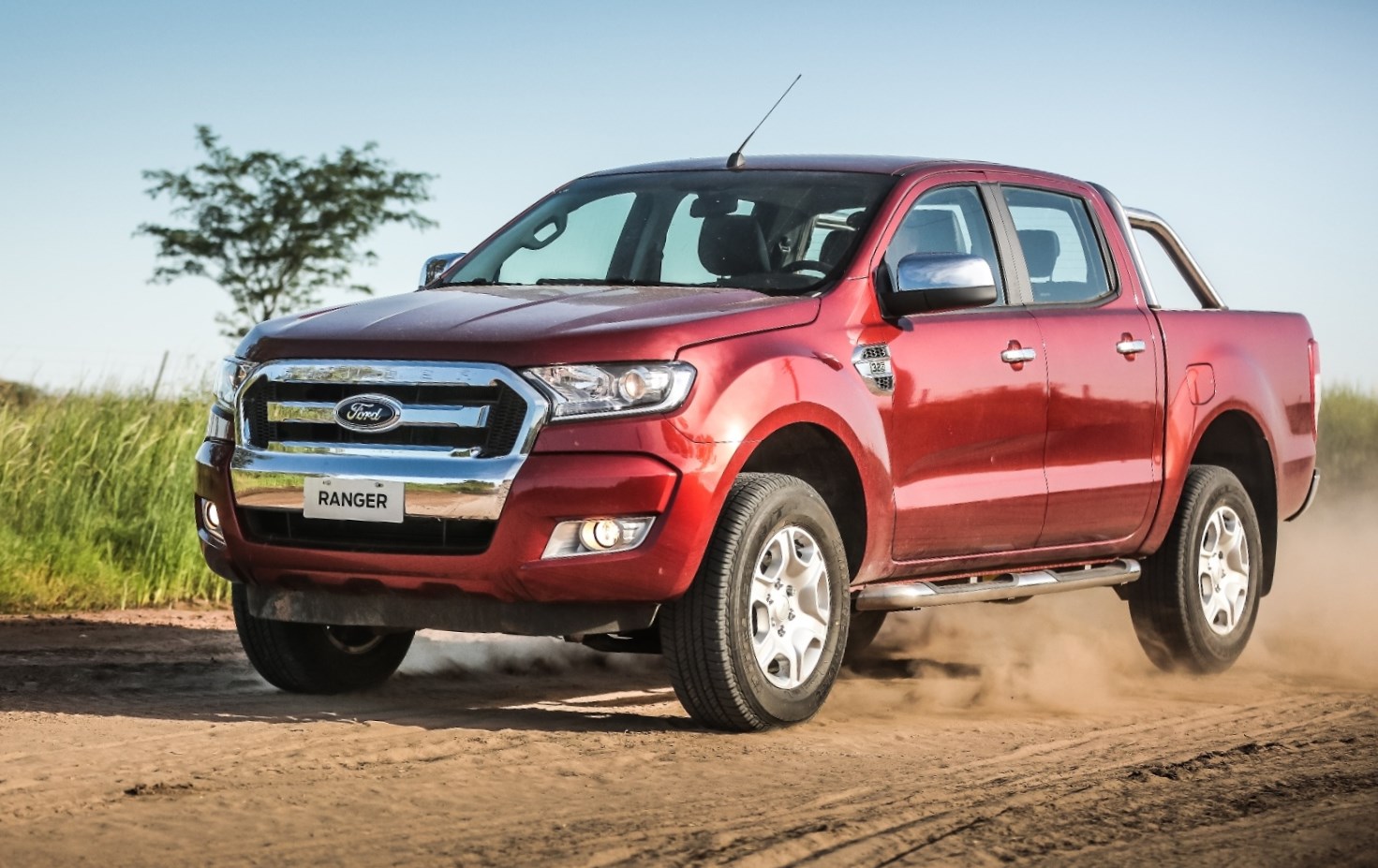 Multimotors presentó en Uruguay la nueva Ranger.