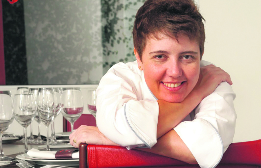 El eterno femenino de una imaginativa pintora
