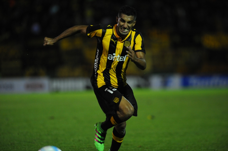 El eterno femenino de una imaginativa pintora