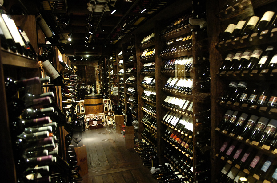 El eterno femenino de una imaginativa pintora