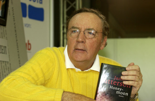 James Patterson, 95 millones de dólares en el último año.