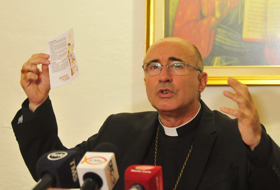 El eterno femenino de una imaginativa pintora