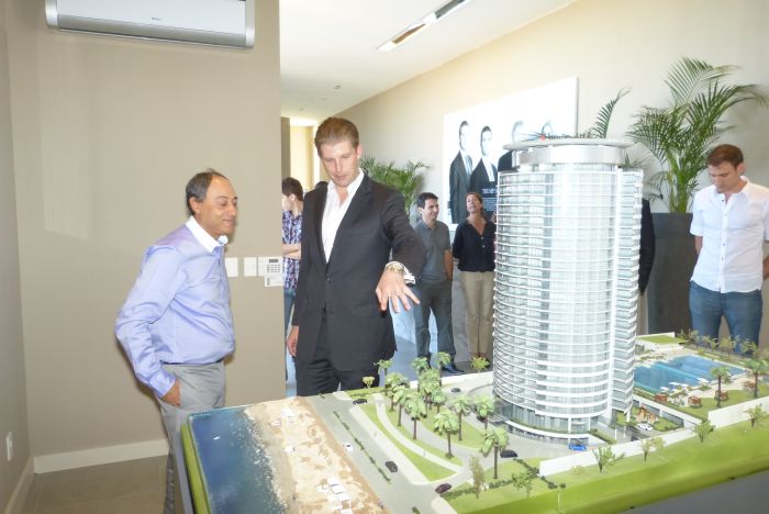 El empresario visitó el showroom donde se construirá la Trump Tower. Foto: Ricardo Figueredo