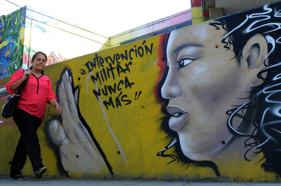 El eterno femenino de una imaginativa pintora