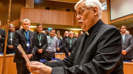 El eterno femenino de una imaginativa pintora