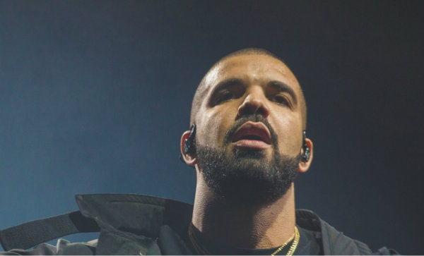 El eterno femenino de una imaginativa pintora