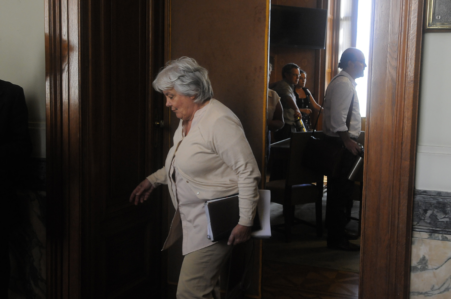 El eterno femenino de una imaginativa pintora