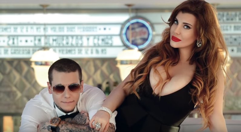 El eterno femenino de una imaginativa pintora