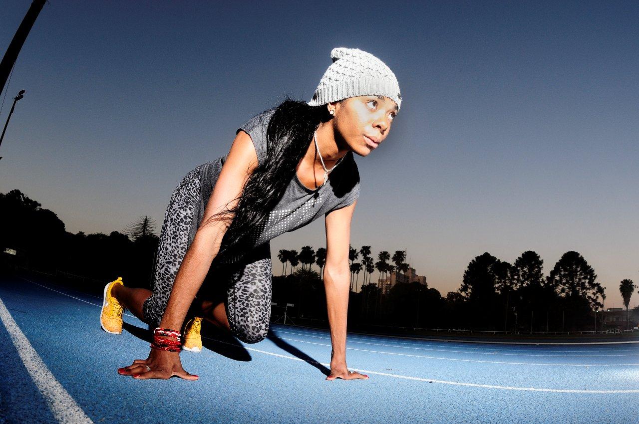 El eterno femenino de una imaginativa pintora