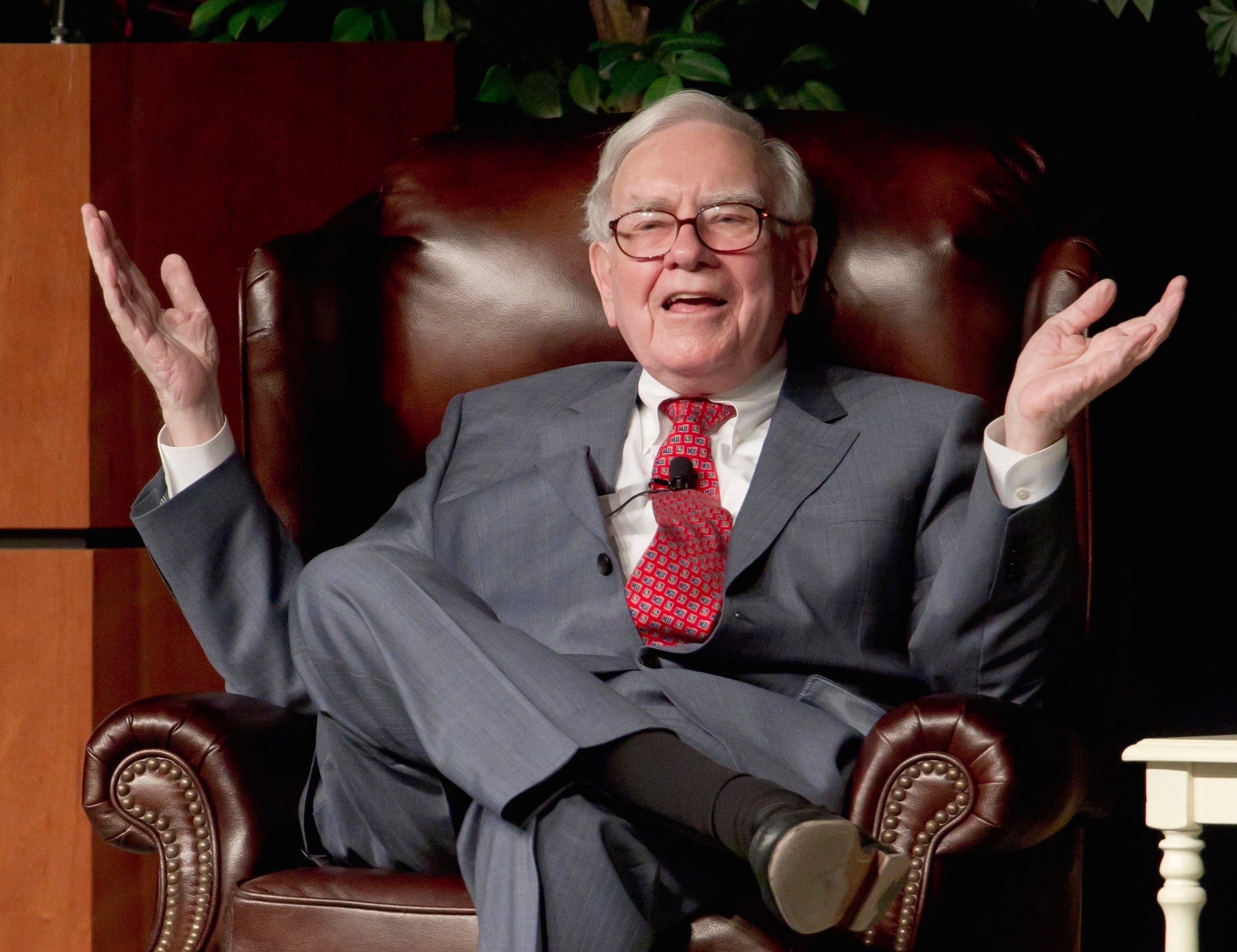 Buffett. Es popular entre masas porque propuso elevar impuestos a los ricos. Foto: Archivo El País.