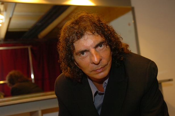 El eterno femenino de una imaginativa pintora