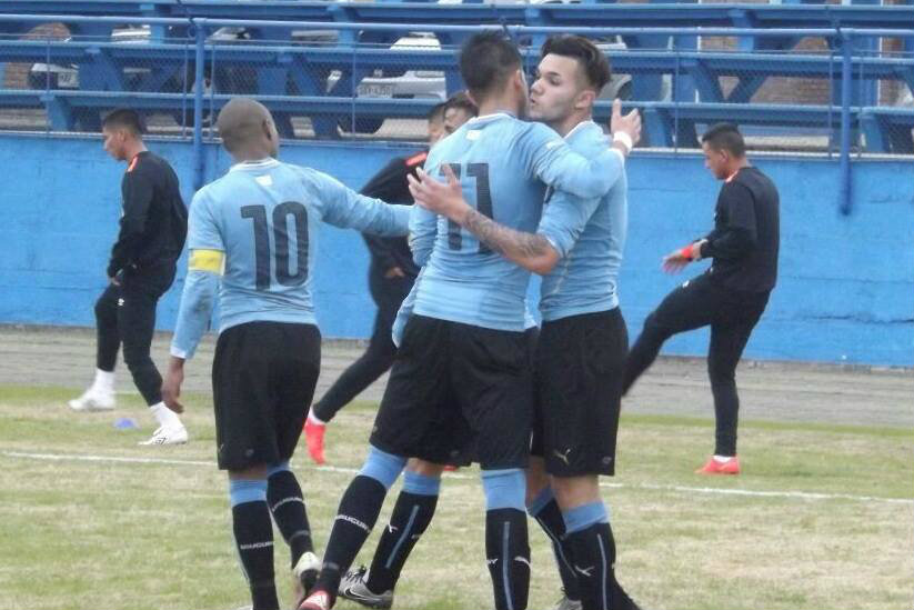 El eterno femenino de una imaginativa pintora