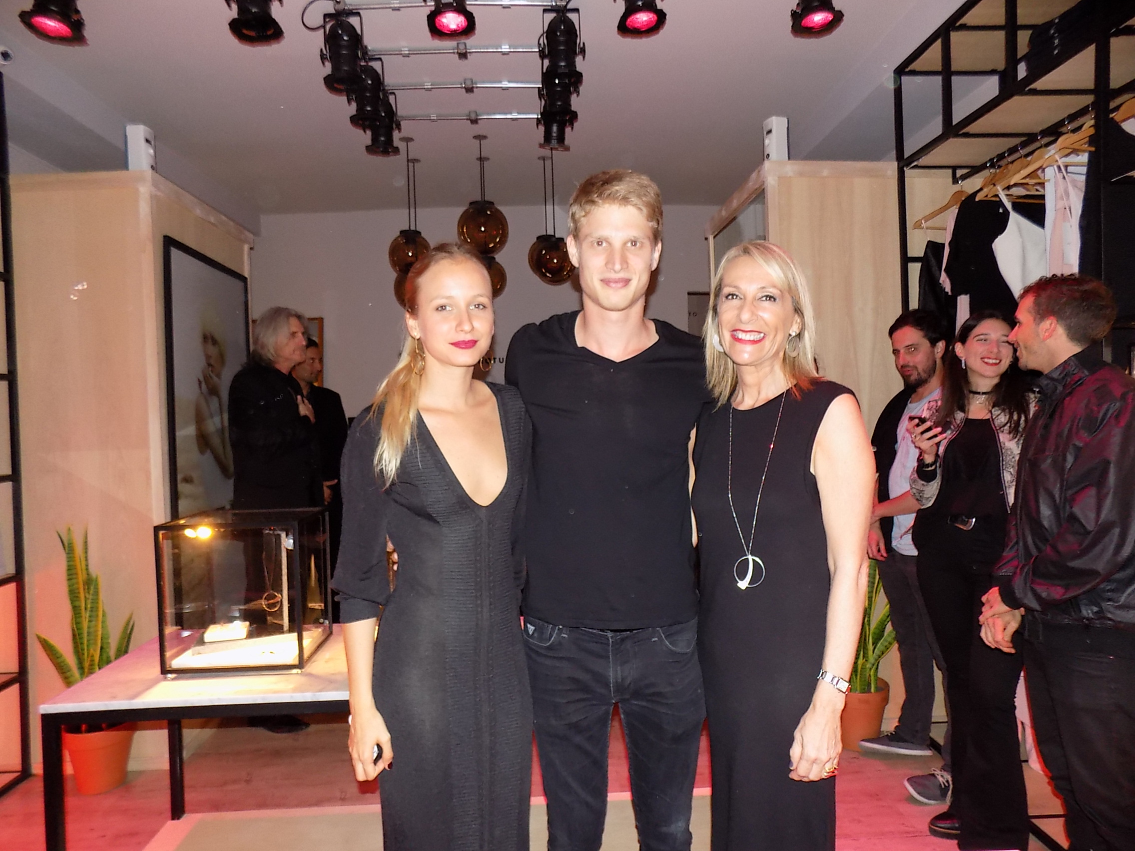 Sofía Domínguez, Kevin Jakter, Sarah Kosta.