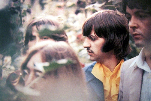 El eterno femenino de una imaginativa pintora