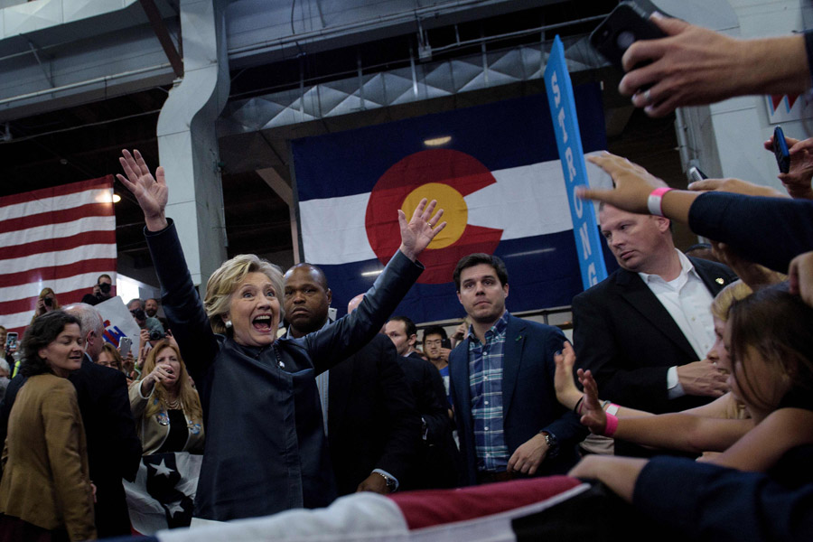 El eterno femenino de una imaginativa pintora