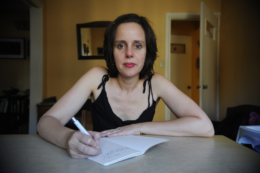 El eterno femenino de una imaginativa pintora