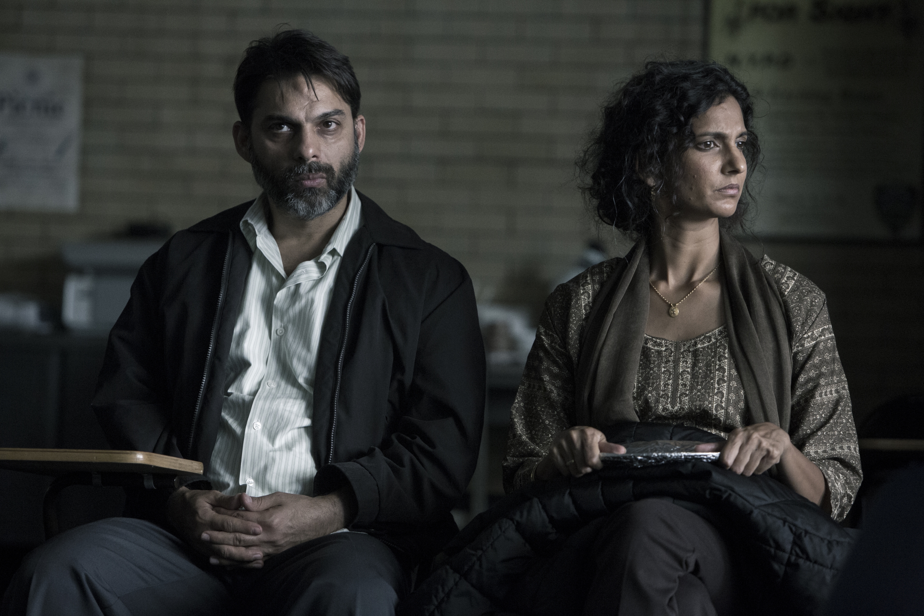 Los padres de Naz, inmigrantes honestos y trabajadores que confían en su hijo.