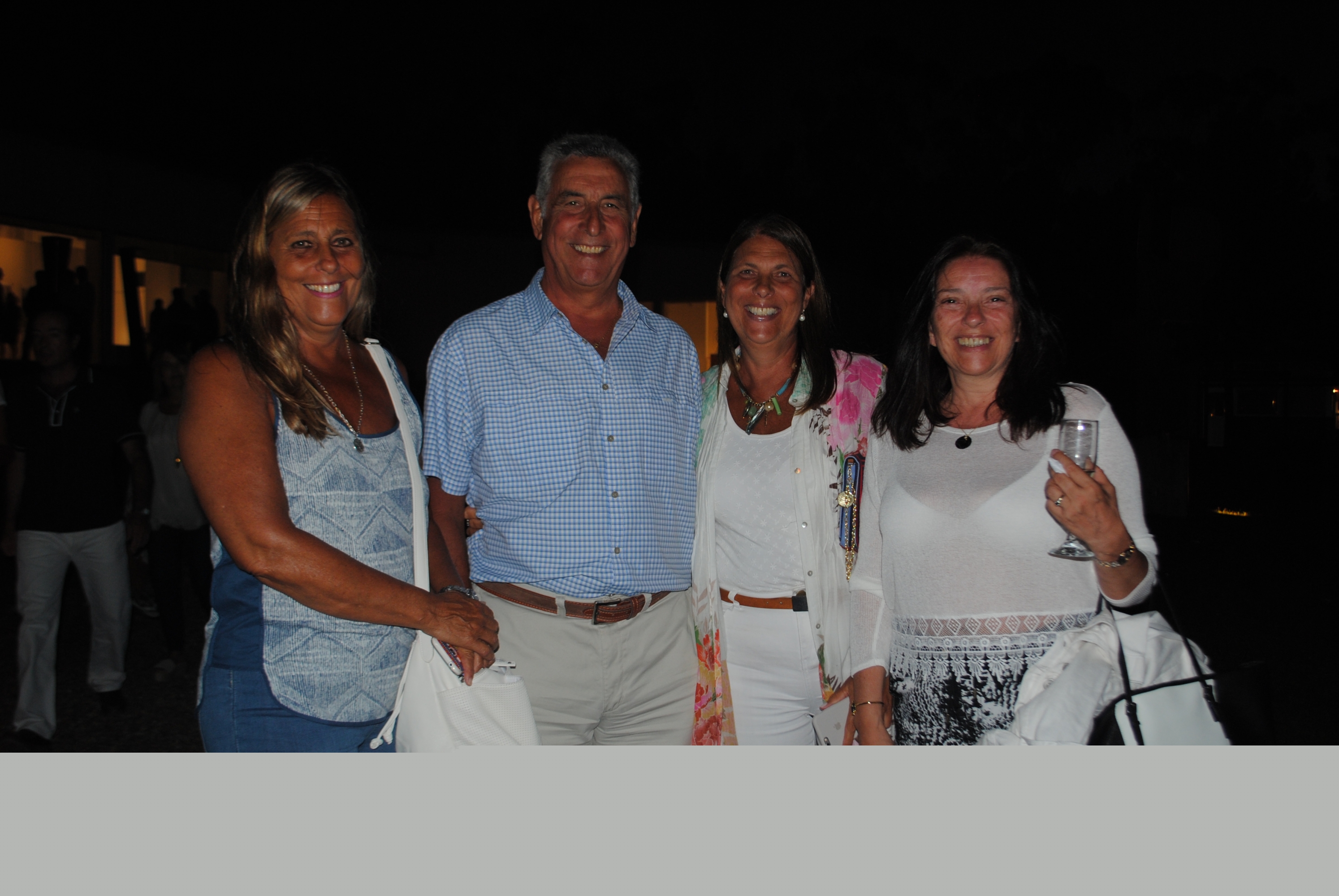 Mariela Vignoli, Jorge Manganelli, Rossana Vignoli, Nora Carvalho.