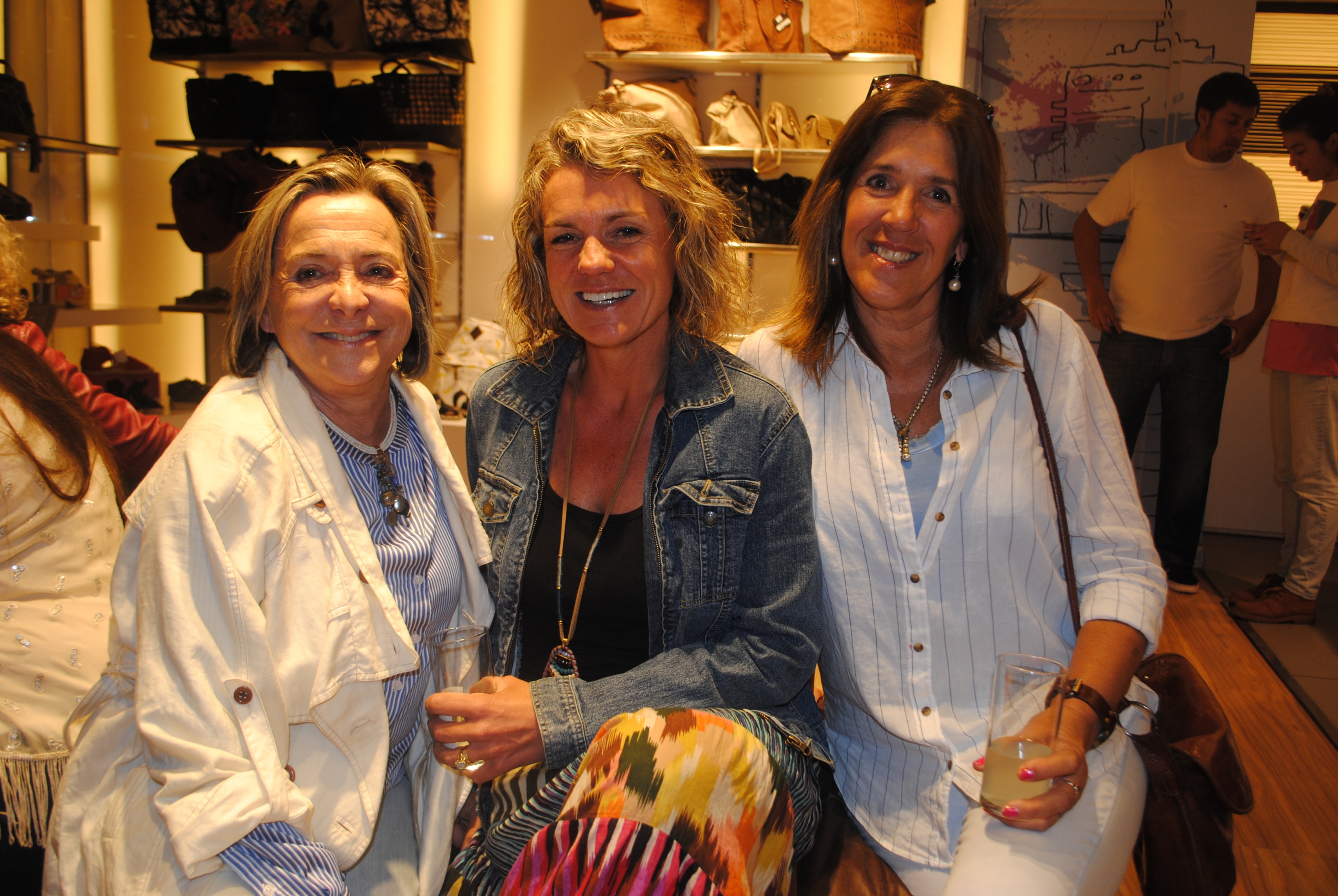 Ana Chakiriand, Claudia Egaña, Inés du Pre.