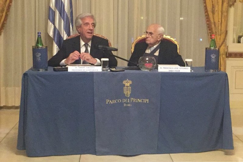 El eterno femenino de una imaginativa pintora