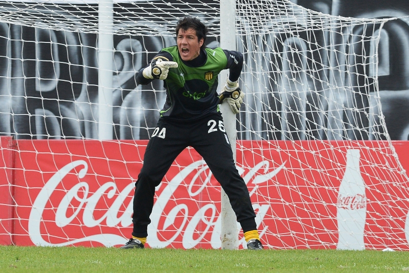 El eterno femenino de una imaginativa pintora