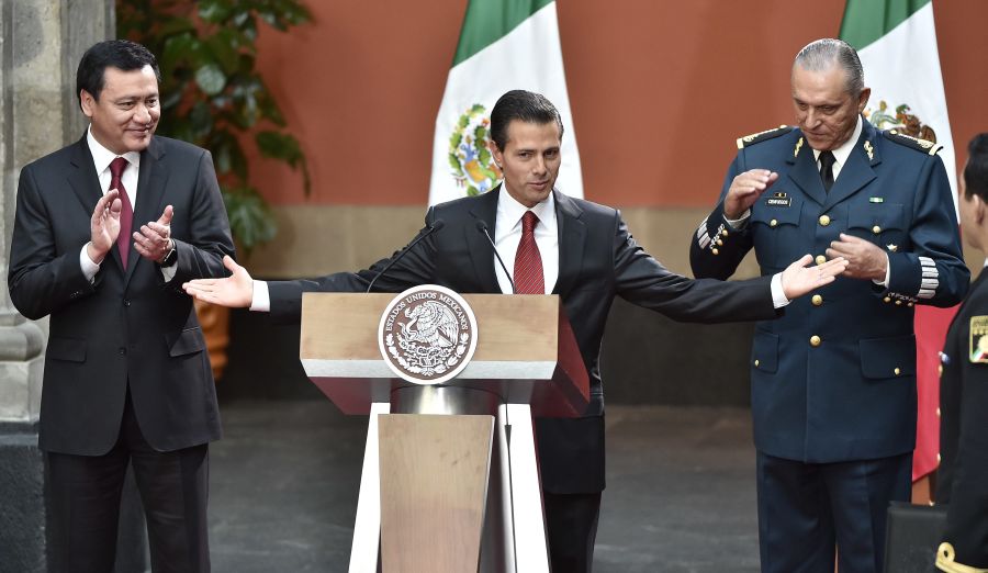 El eterno femenino de una imaginativa pintora