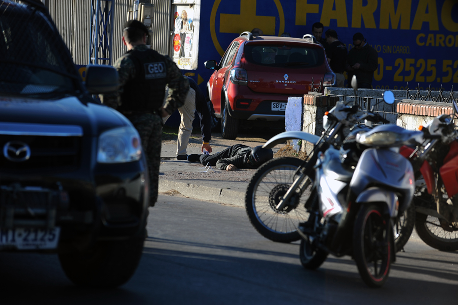 El eterno femenino de una imaginativa pintora